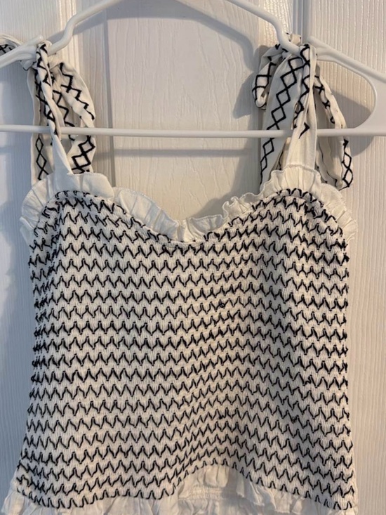 Francesca's Collections Tops - Francesca's Collections White Tank Top with Black Zigzag Smocking